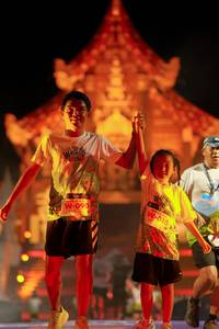 BIB: 090, 016
                            <button type="button" onclick="openModal(22474770)" class="btn btn-primary btn-sm float-right btn-popup" data-toggle="modal" data-target=".modal-high-quality">
                        <i class="fas fa-shopping-cart"></i> Add to Cart
                    </button>
                                            <button type="button" onclick="isThisMe(22474770, true)" class="btn btn-success btn-sm float-right btn-popup btn-isme hidden" data-toggle="tooltip" data-placement="bottom" title="นี่คือรูปของคุณใช่ไหม คลิกที่นี่เพื่อเอาเข้าอัลบั้ม">
                        <i class="fas fa-plus"></i> Add to album
                    </button>
                    <button type="button" onclick="isThisMe(22474770, false)" class="btn btn-warning btn-sm float-right btn-popup btn-isnotme hidden">
                        <i class="fas fa-ban"></i> Remove from album
                    </button>